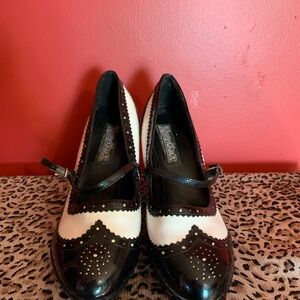 Black and white Funtaisma shoes